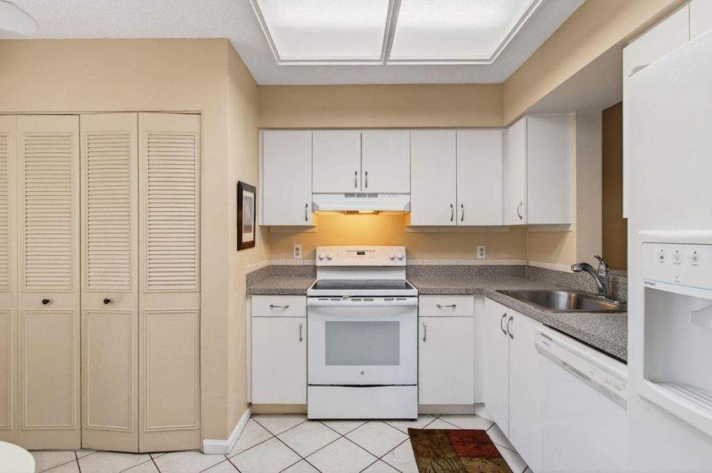14701 Cumberland Drive, Unit 1080, Delray Beach, FL 33446 Photo