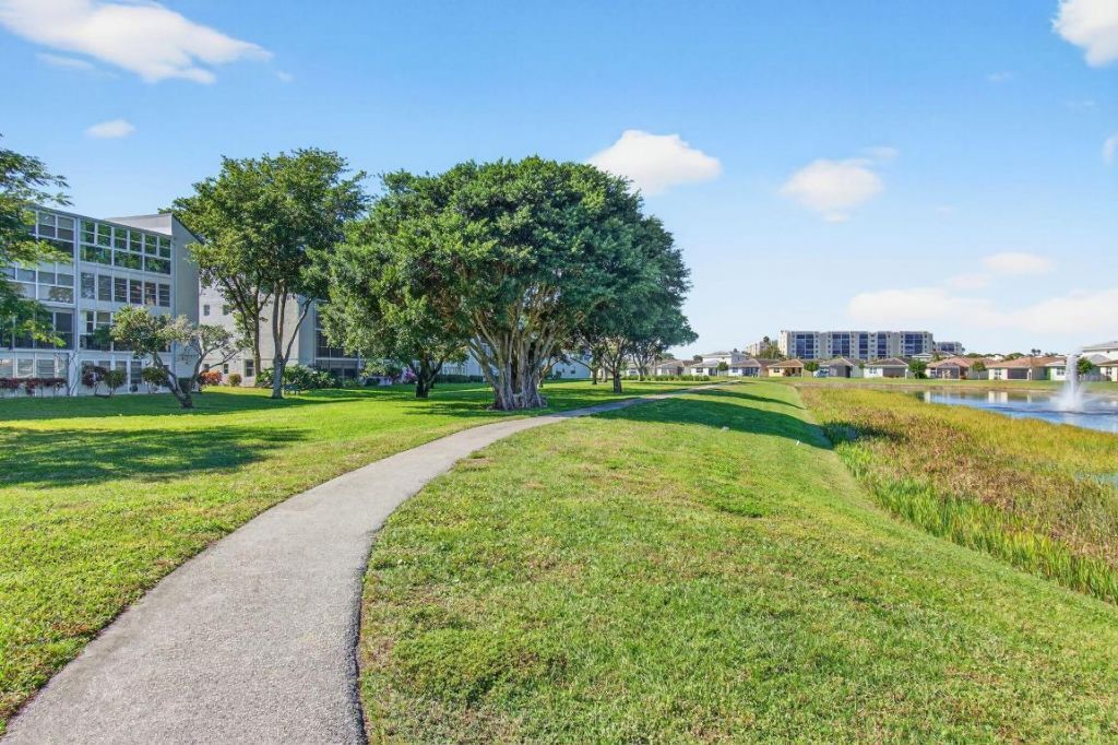 14701 Cumberland Drive, Unit 1080, Delray Beach, FL 33446 Photo