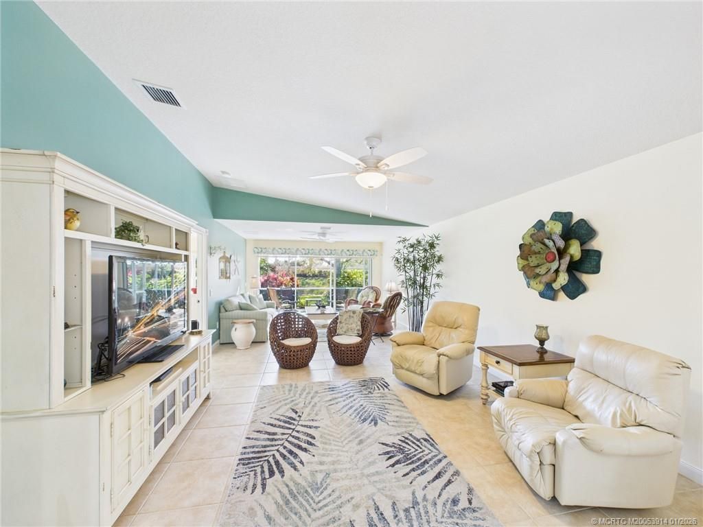 5315 NW Dominica Street, Vero Beach, FL 32967 Photo