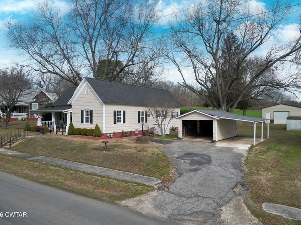 273 E Main Street, Bells, TN 38006