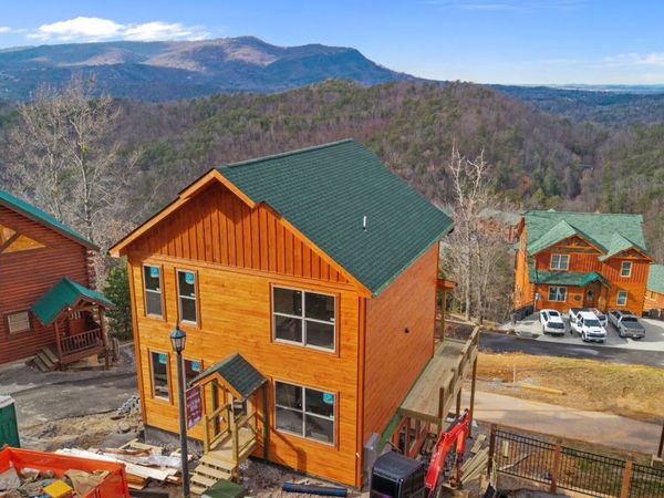 1219 Bird Nest Way, Sevierville, TN 37862