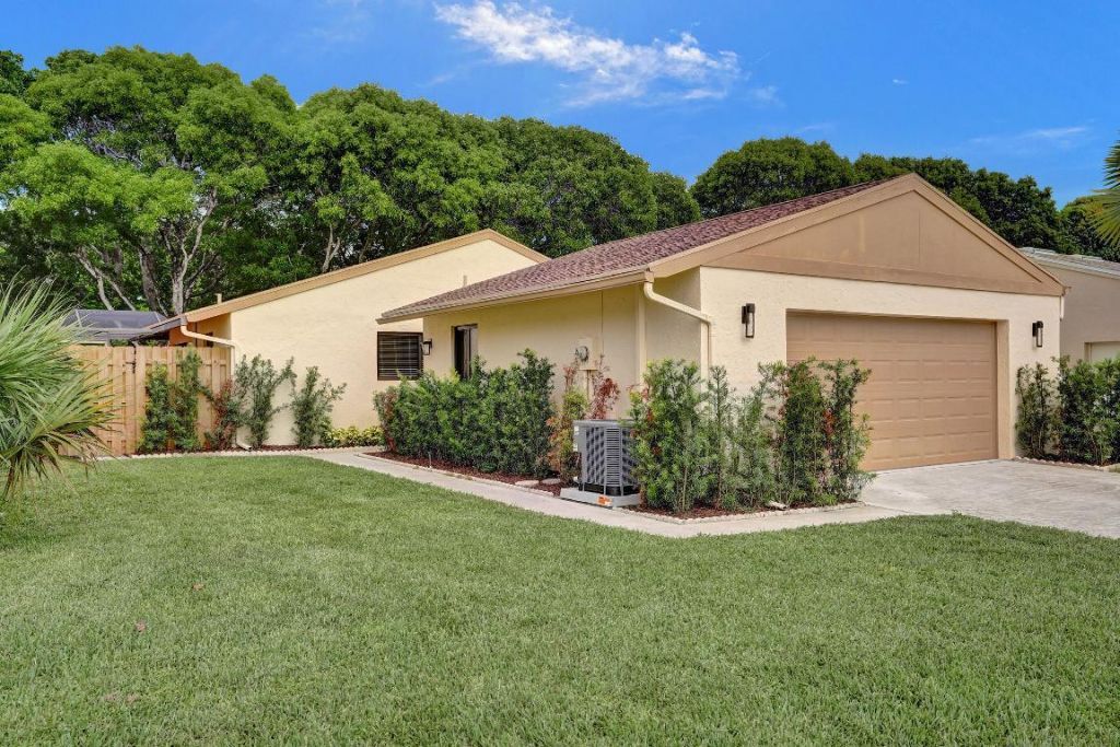 818 NW 26th Avenue, Delray Beach, FL 33445 Photo