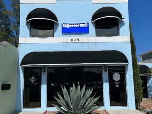 828 SE 8th Avenue, Deerfield Beach, FL 33441