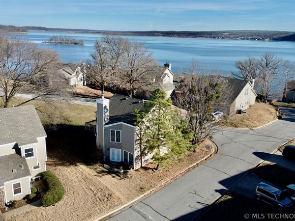 102 Aspen Street , Pryor, OK 74361