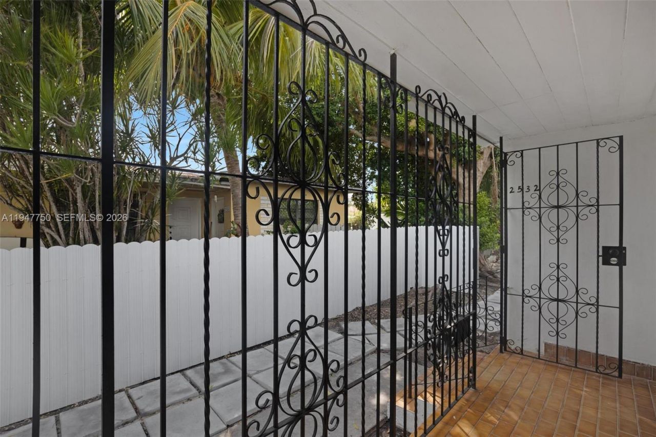 2530 SW 16th Ter, Unit 1, Miami, FL 33145 Photo