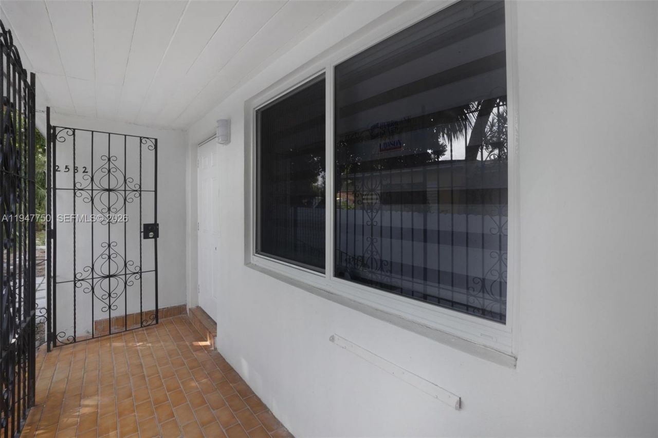 2530 SW 16th Ter, Unit 1, Miami, FL 33145 Photo