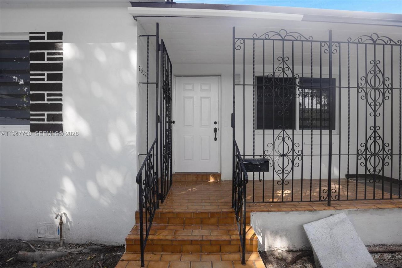 2530 SW 16th Ter, Unit 1, Miami, FL 33145 Photo