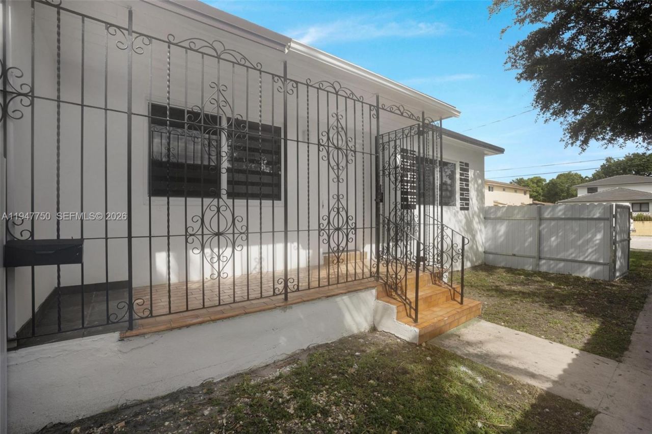 2530 SW 16th Ter, Unit 1, Miami, FL 33145 Photo