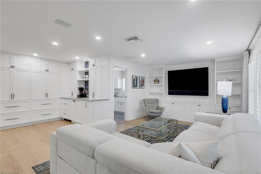 695 Regatta Rd S, Naples, FL 34103 Photo