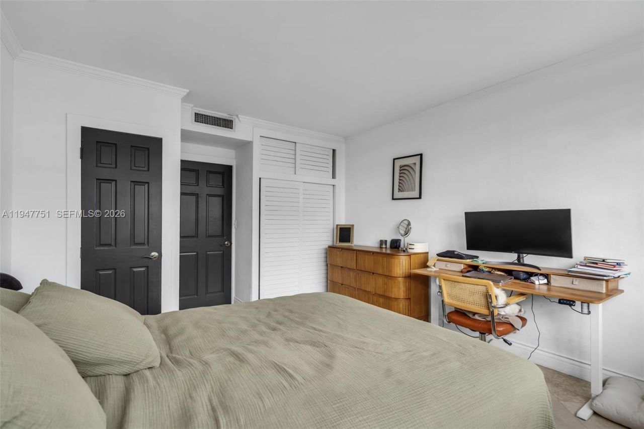 1408 Brickell Bay Dr, Unit 1206, Miami, FL 33131 Photo