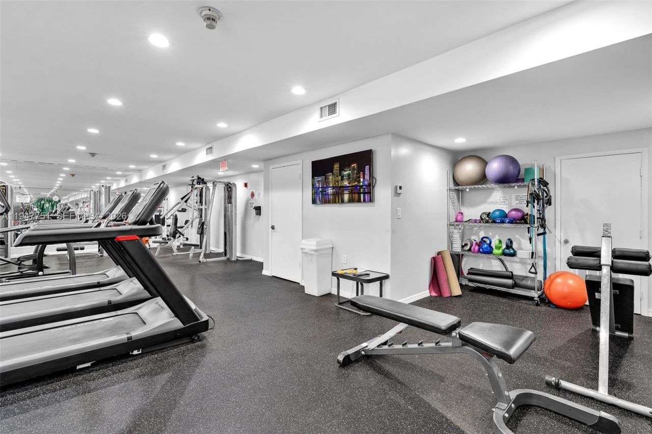 1408 Brickell Bay Dr, Unit 1206, Miami, FL 33131 Photo