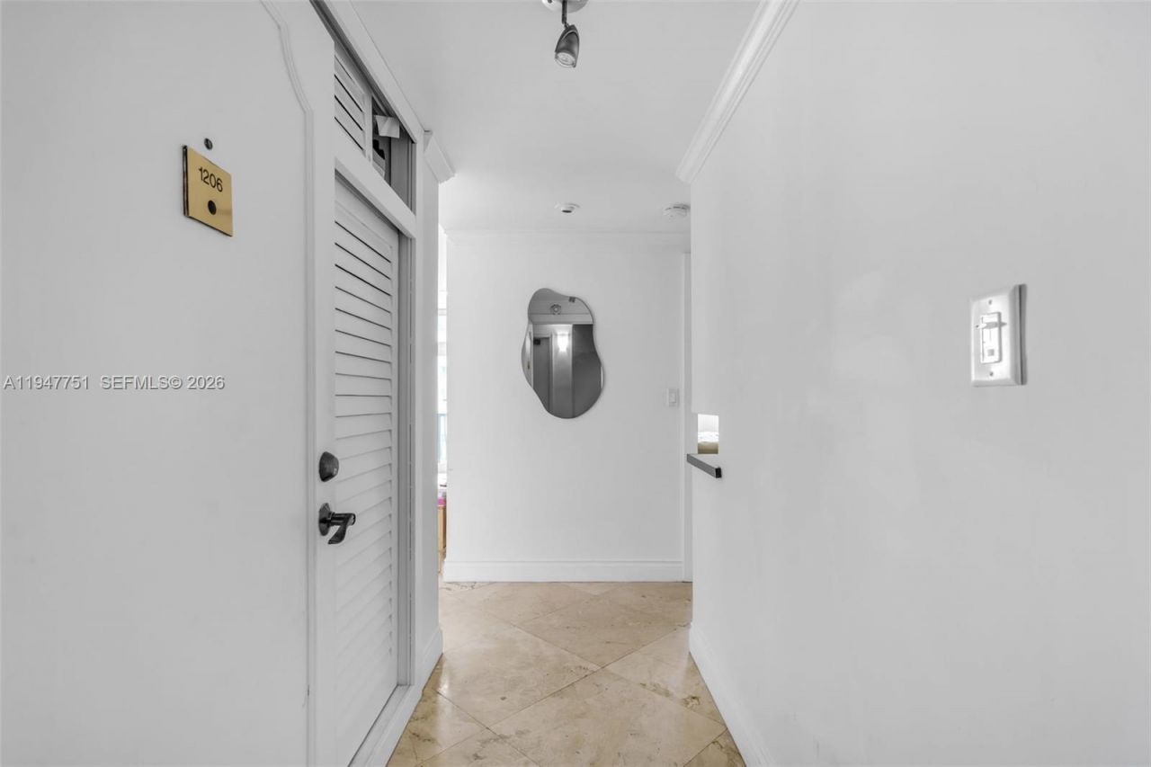 1408 Brickell Bay Dr, Unit 1206, Miami, FL 33131 Photo