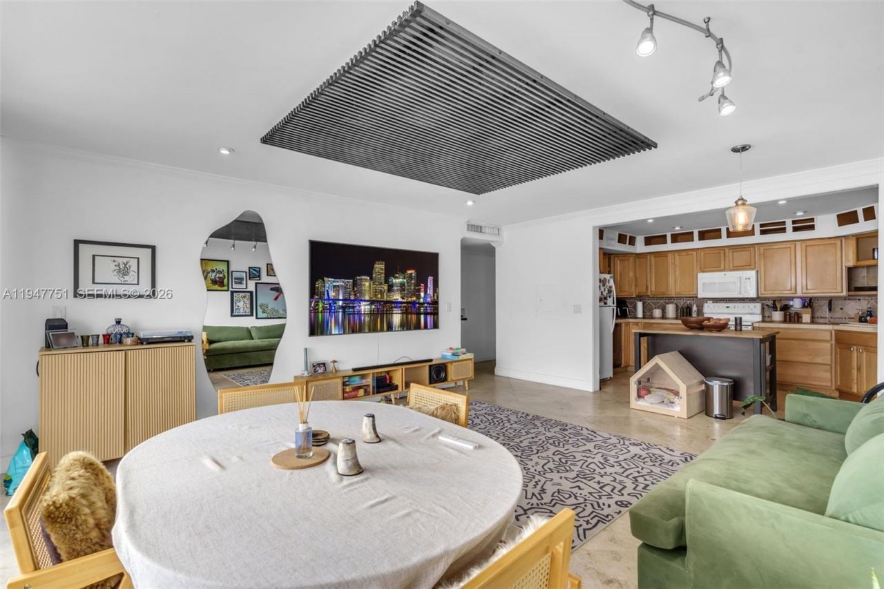 1408 Brickell Bay Dr, Unit 1206, Miami, FL 33131 Photo