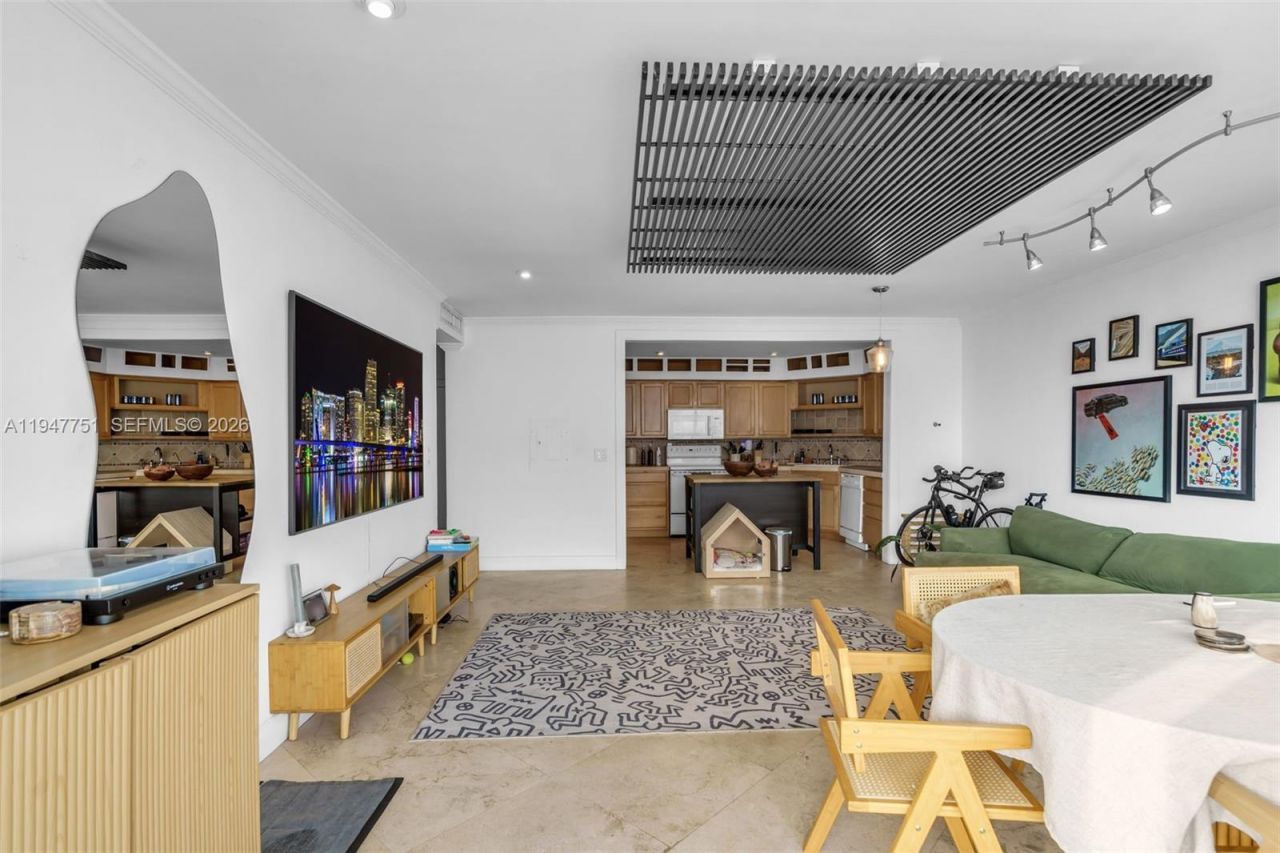 1408 Brickell Bay Dr, Unit 1206, Miami, FL 33131 Photo