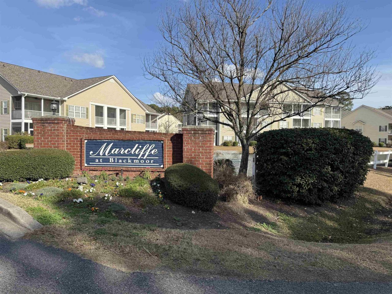 5888 Longwood Dr. Photo 30