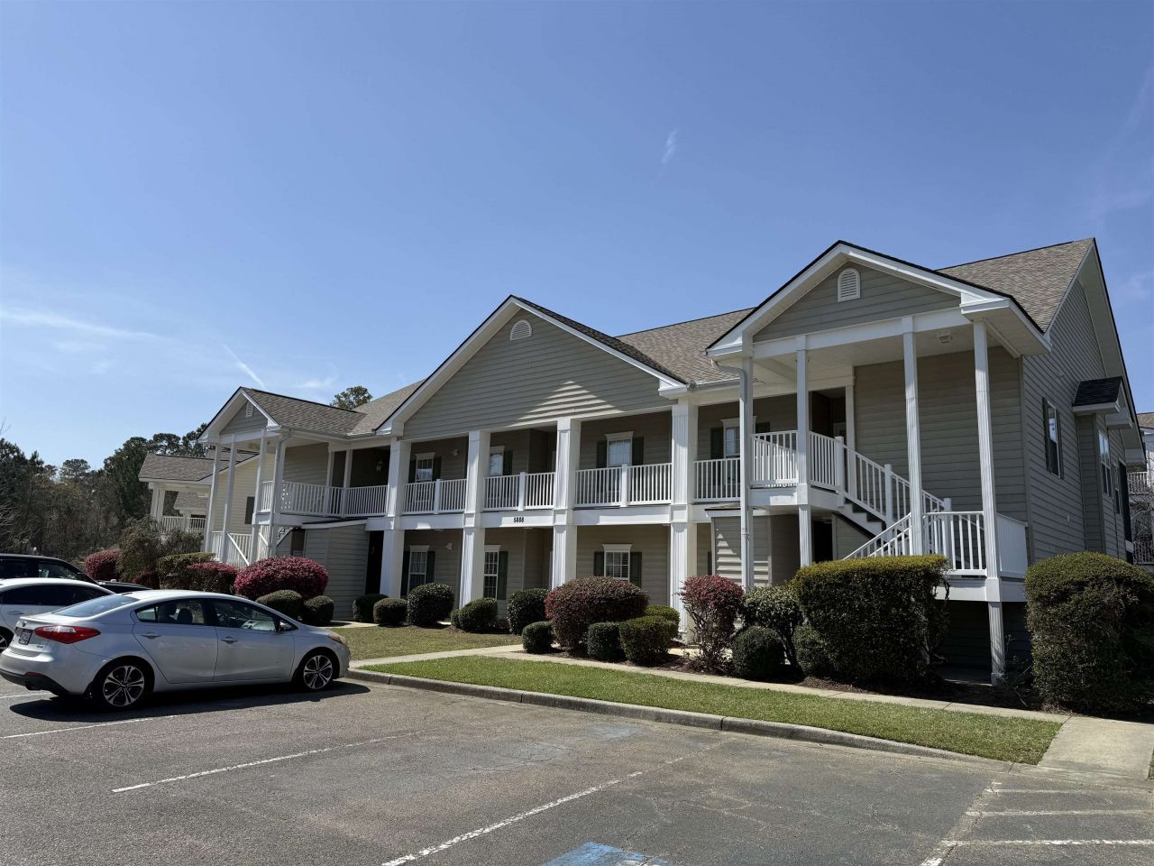 5888 Longwood Dr. Photo 38