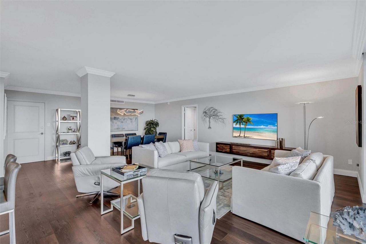 4822 Ocean Boulevard, Unit 9A, Siesta Key, FL 34242 Photo