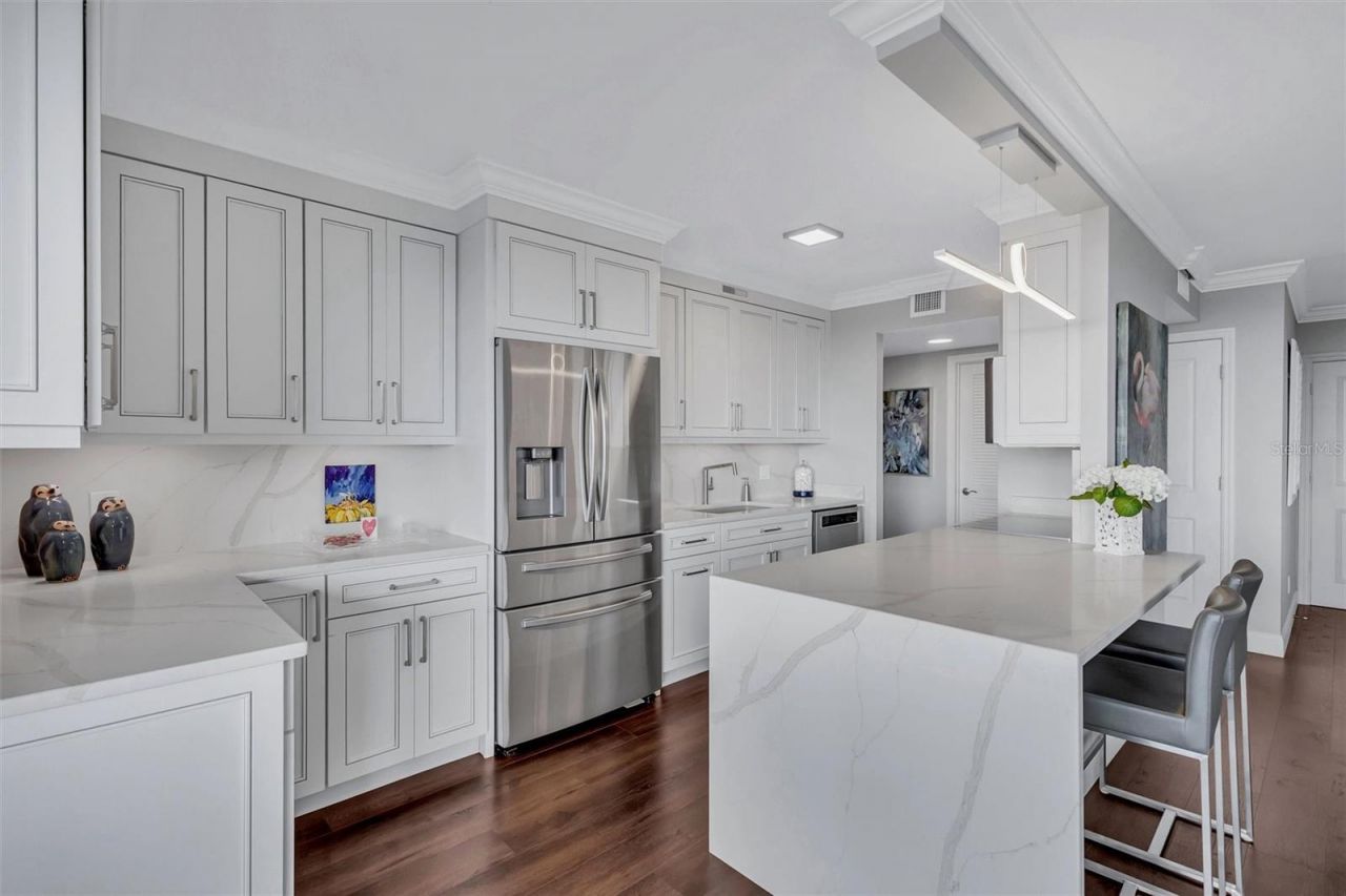 4822 Ocean Boulevard, Unit 9A, Siesta Key, FL 34242 Photo