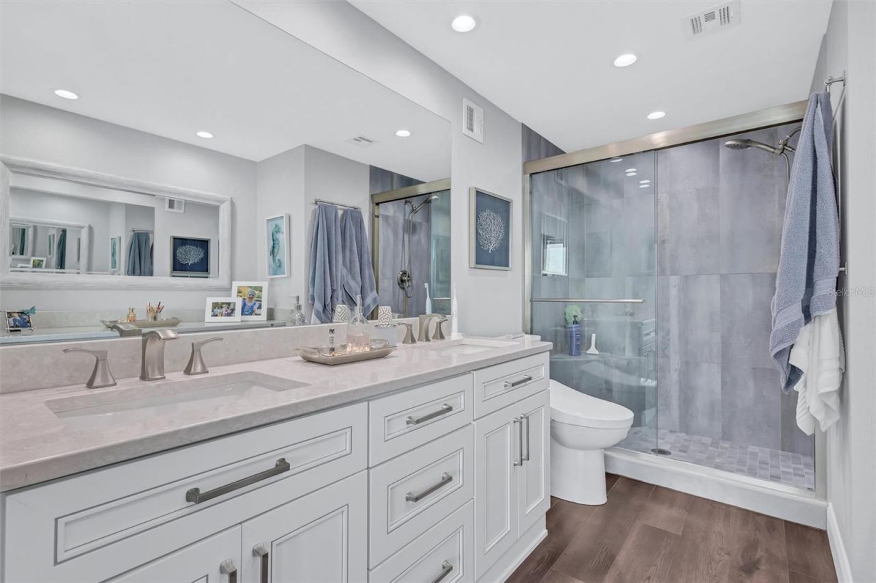 4822 Ocean Boulevard, Unit 9A, Siesta Key, FL 34242 Photo