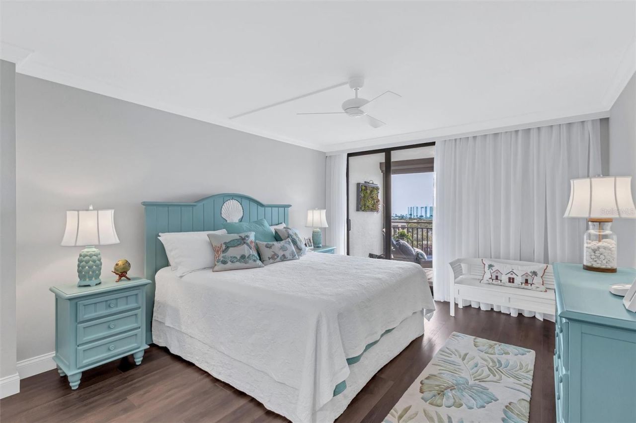 4822 Ocean Boulevard, Unit 9A, Siesta Key, FL 34242 Photo