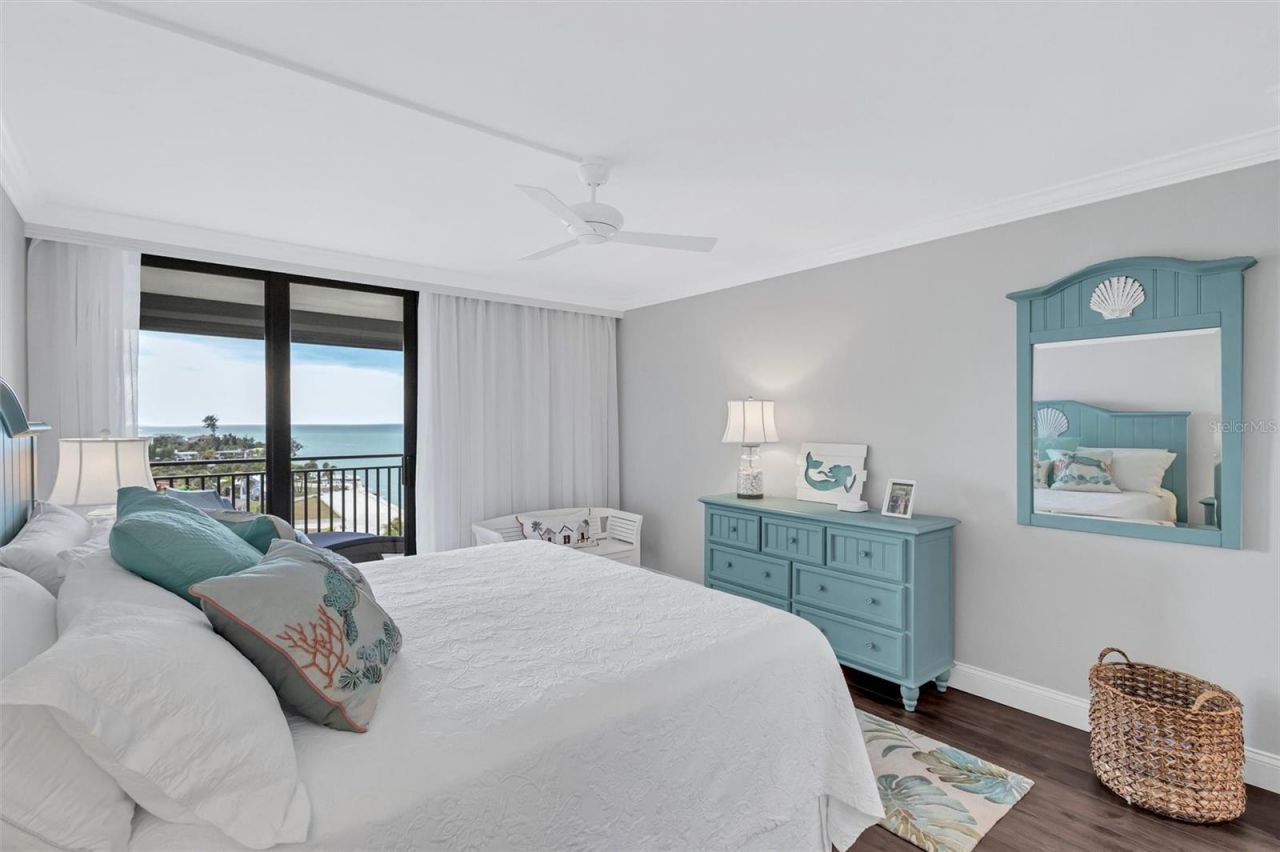 4822 Ocean Boulevard, Unit 9A, Siesta Key, FL 34242 Photo