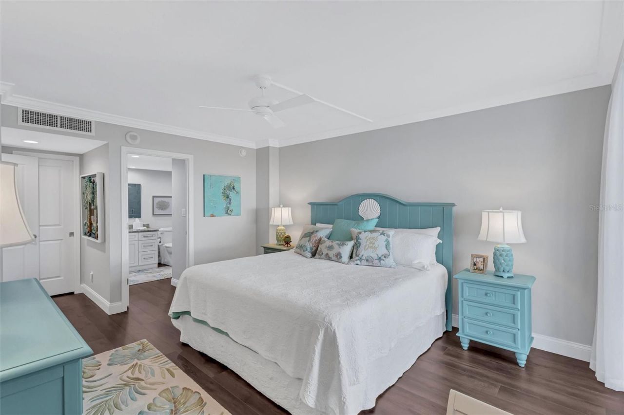 4822 Ocean Boulevard, Unit 9A, Siesta Key, FL 34242 Photo