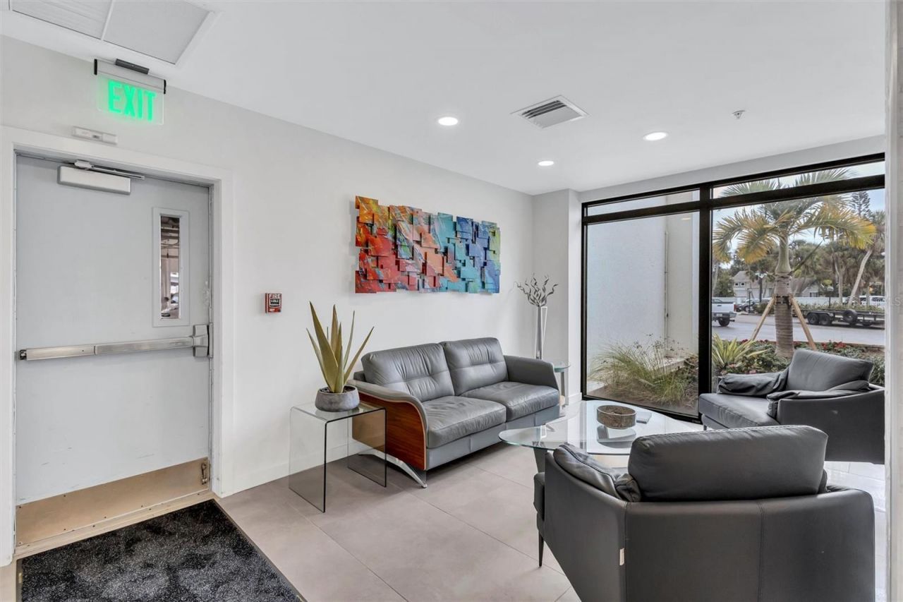 4822 Ocean Boulevard, Unit 9A, Siesta Key, FL 34242 Photo