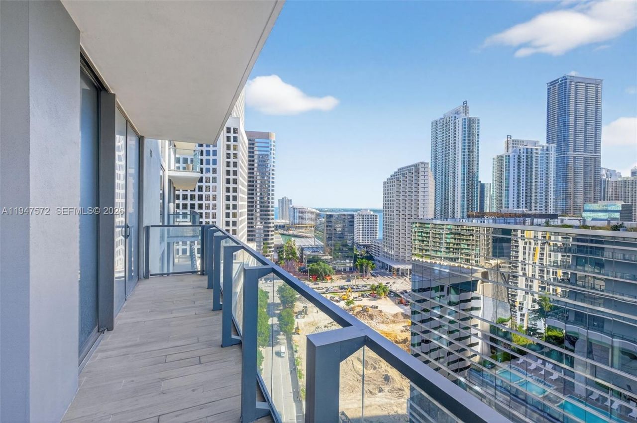 68 SE 6th St, Unit 1702, Miami, FL 33131 Photo