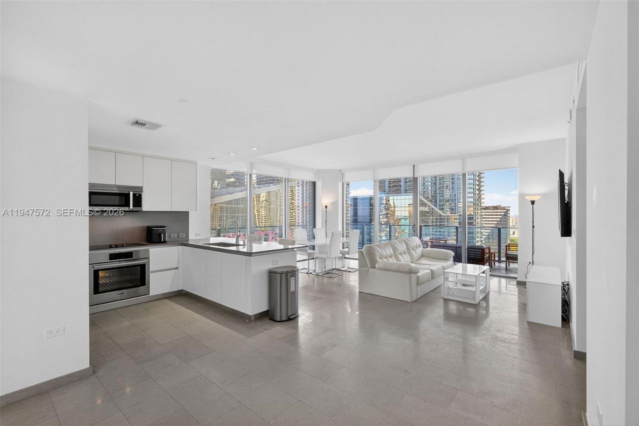 68 SE 6th St, Unit 1702, Miami, FL 33131 Photo
