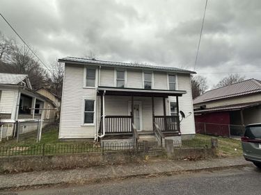 318 Broad Street, Weston, WV 26452