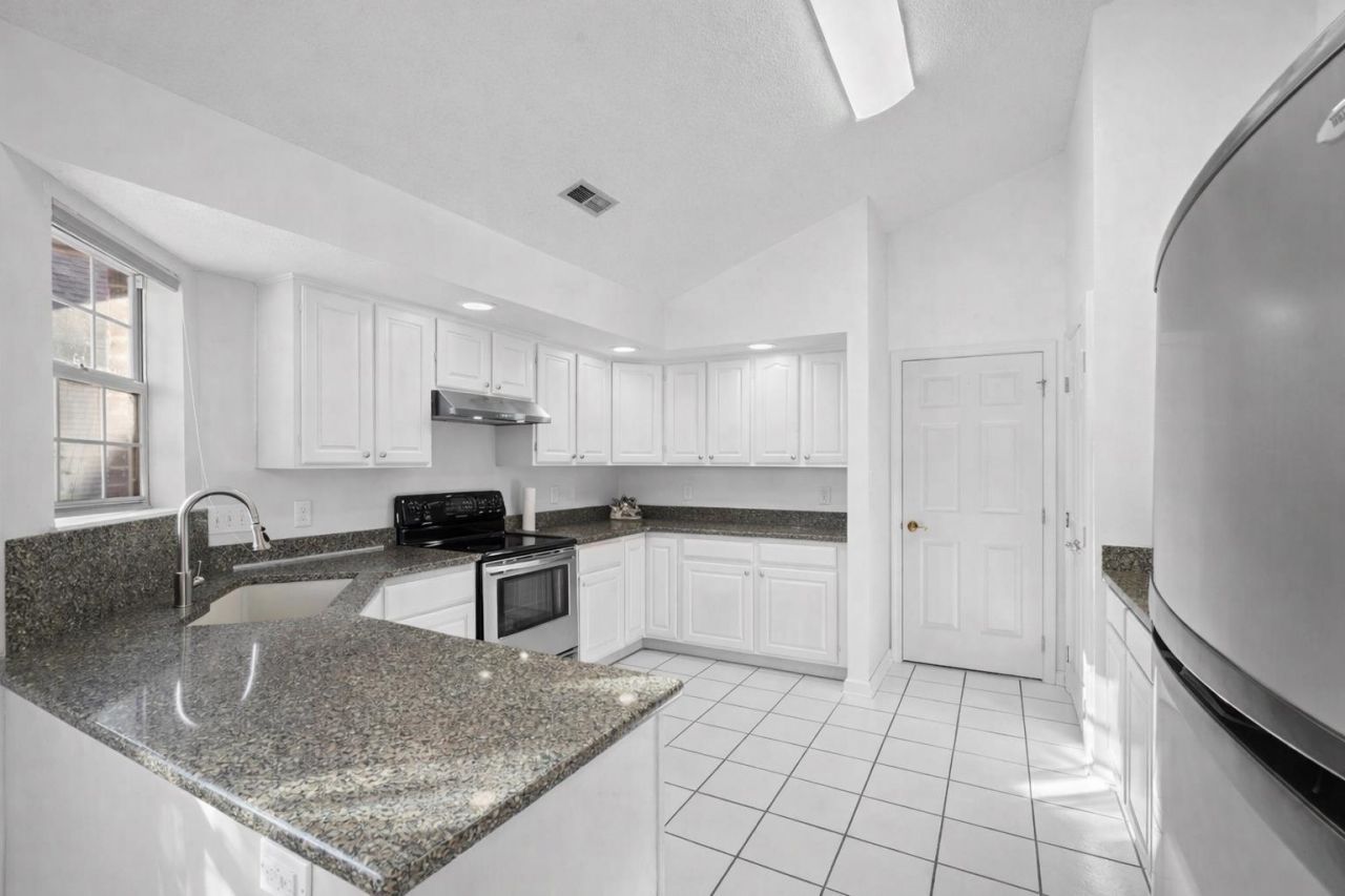 3106 Robyn Ct. Photo 10