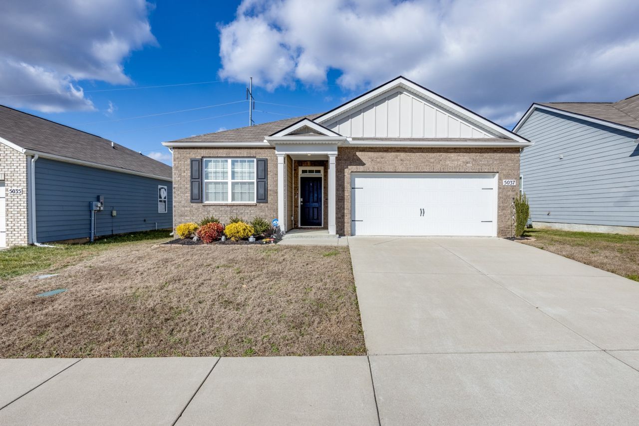 5037 Hunters Village Dr, Lebanon, TN 37087 Main Photo