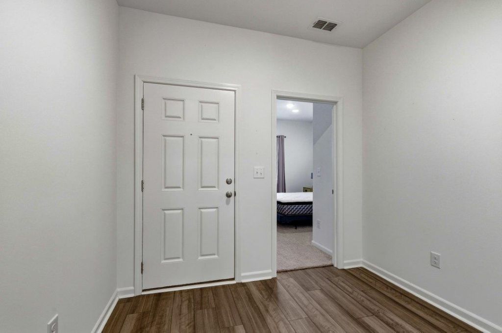 519 Tillage Ct. Photo 4