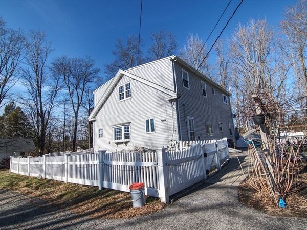 244 Crosby Rd, Berlin, MA 01503