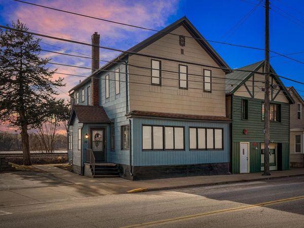 39 and 39-1/2 N Shore Drive, Fountain City, WI 54629