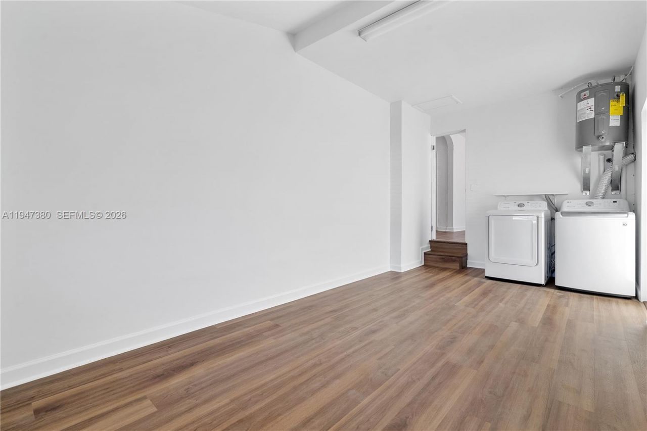 2350 SW 26th St, Miami, FL 33133 Photo