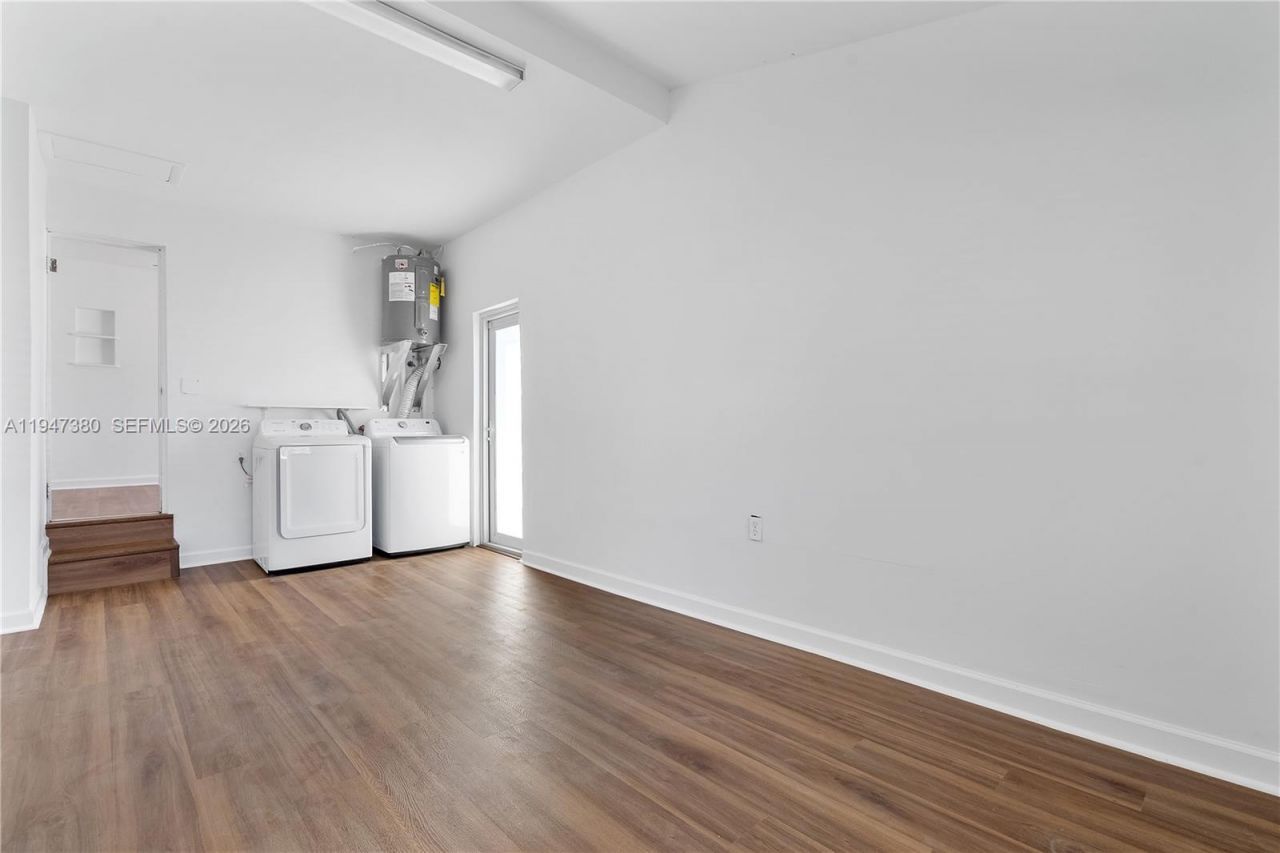 2350 SW 26th St, Miami, FL 33133 Photo