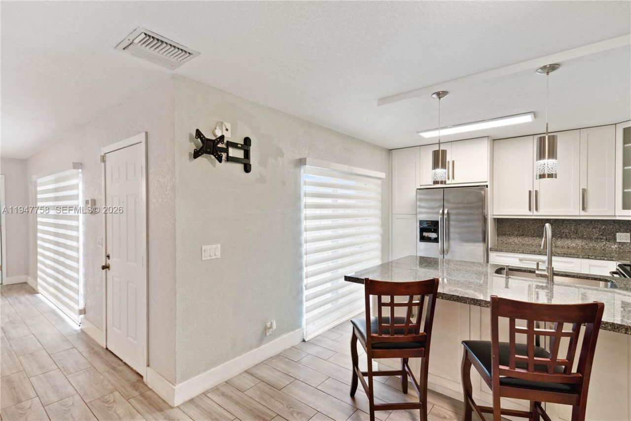 2588 Garden Ct, Unit 2588, Cooper City, FL 33026 Photo