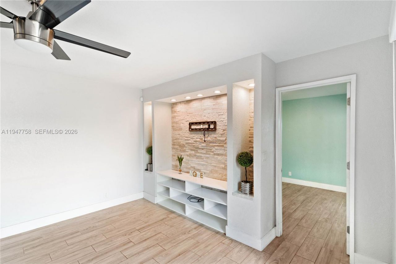 2588 Garden Ct, Unit 2588, Cooper City, FL 33026 Photo