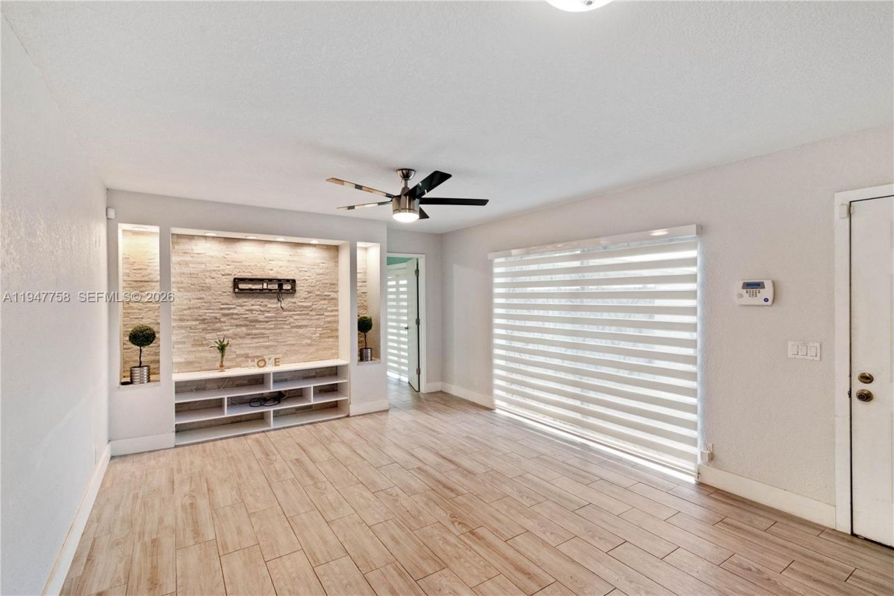 2588 Garden Ct, Unit 2588, Cooper City, FL 33026 Photo