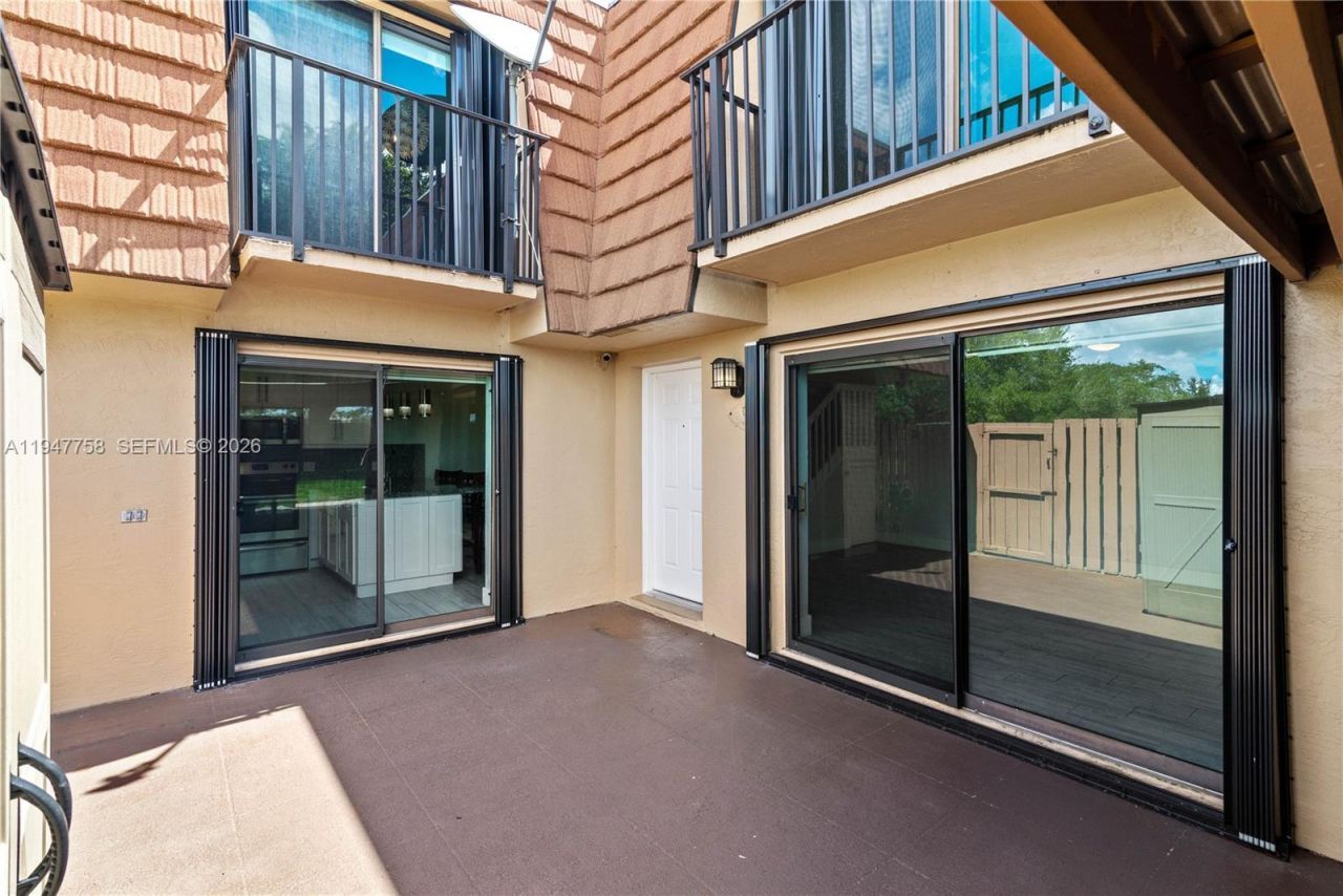 2588 Garden Ct, Unit 2588, Cooper City, FL 33026 Photo