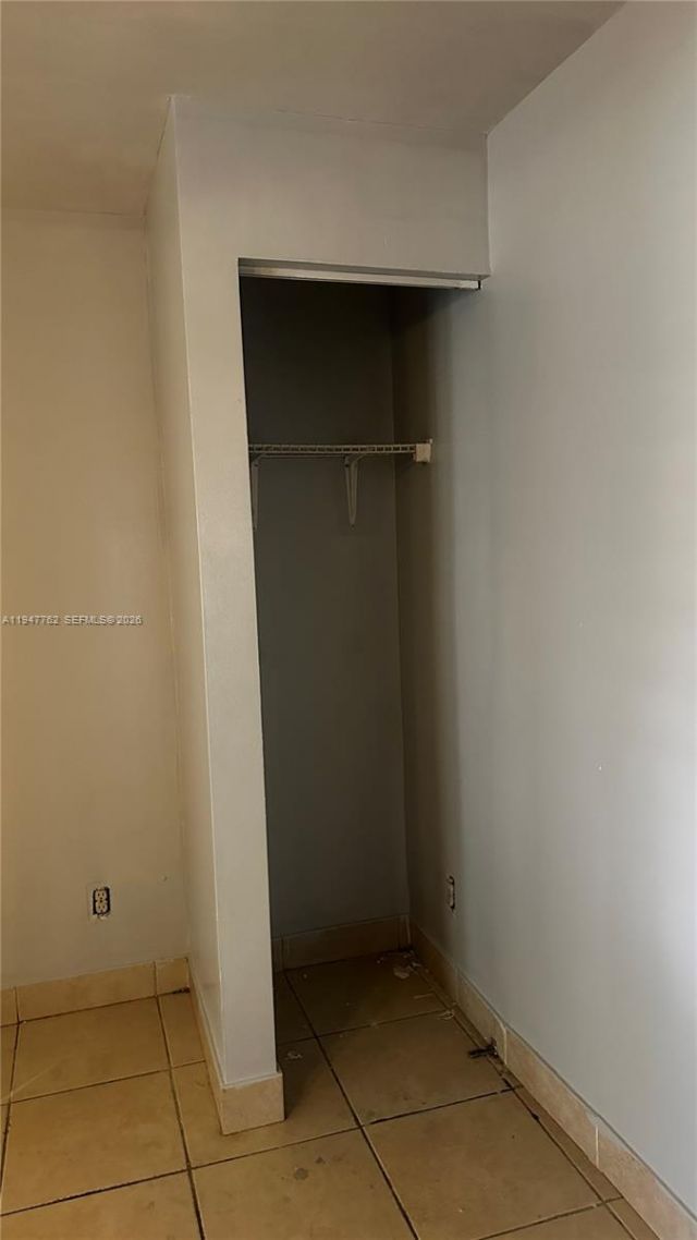 732 Moffett St, Unit 4A, Hallandale Beach, FL 33009 Photo