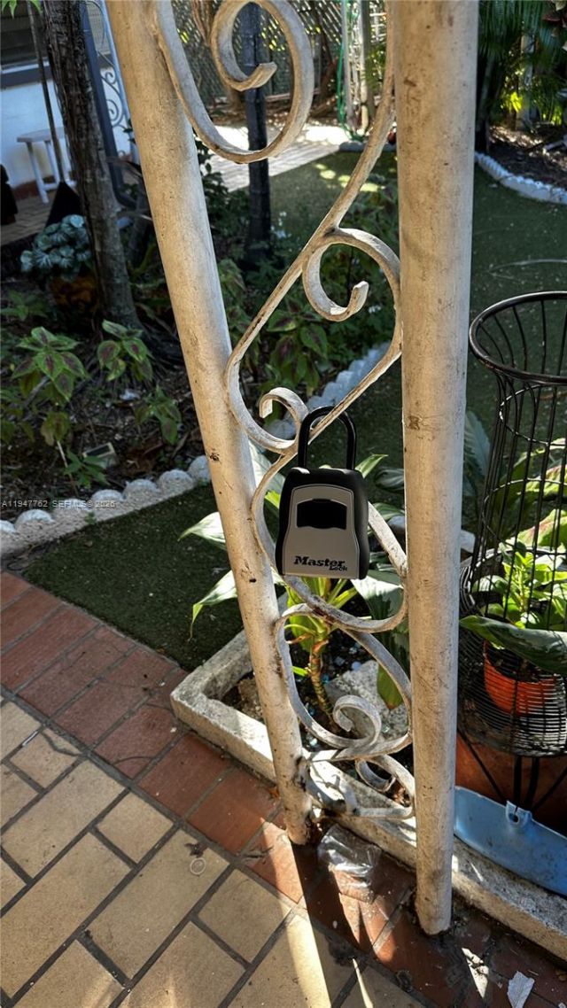 732 Moffett St, Unit 4A, Hallandale Beach, FL 33009 Photo