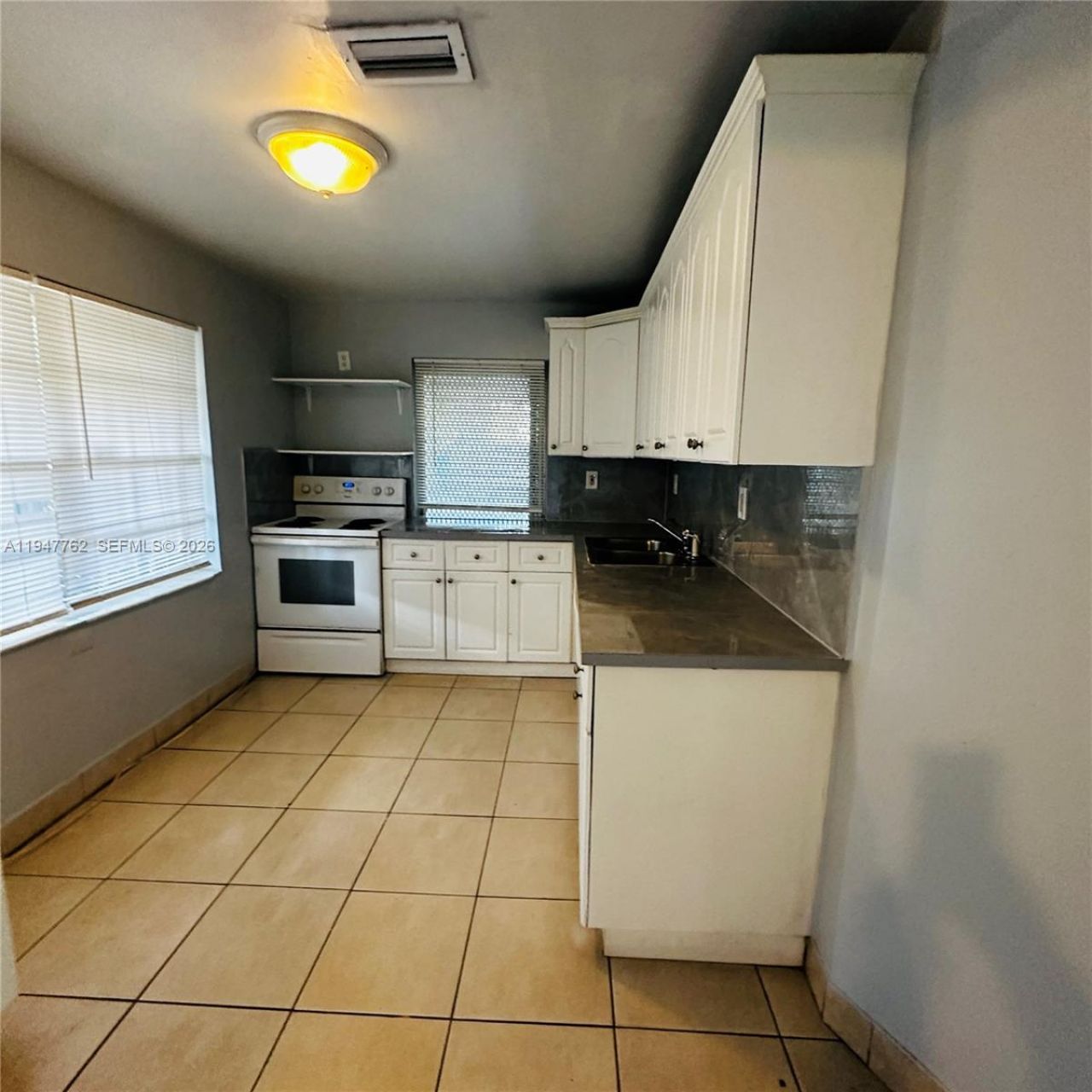 732 Moffett St, Unit 4A, Hallandale Beach, FL 33009 Photo
