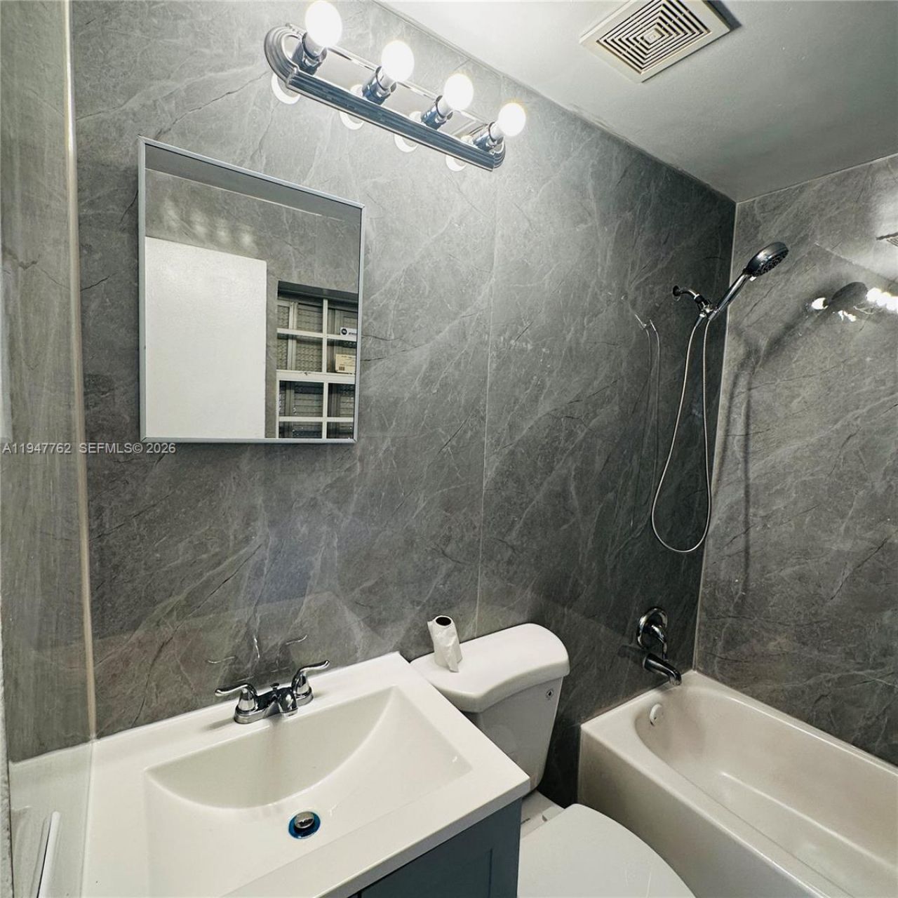 732 Moffett St, Unit 4A, Hallandale Beach, FL 33009 Photo