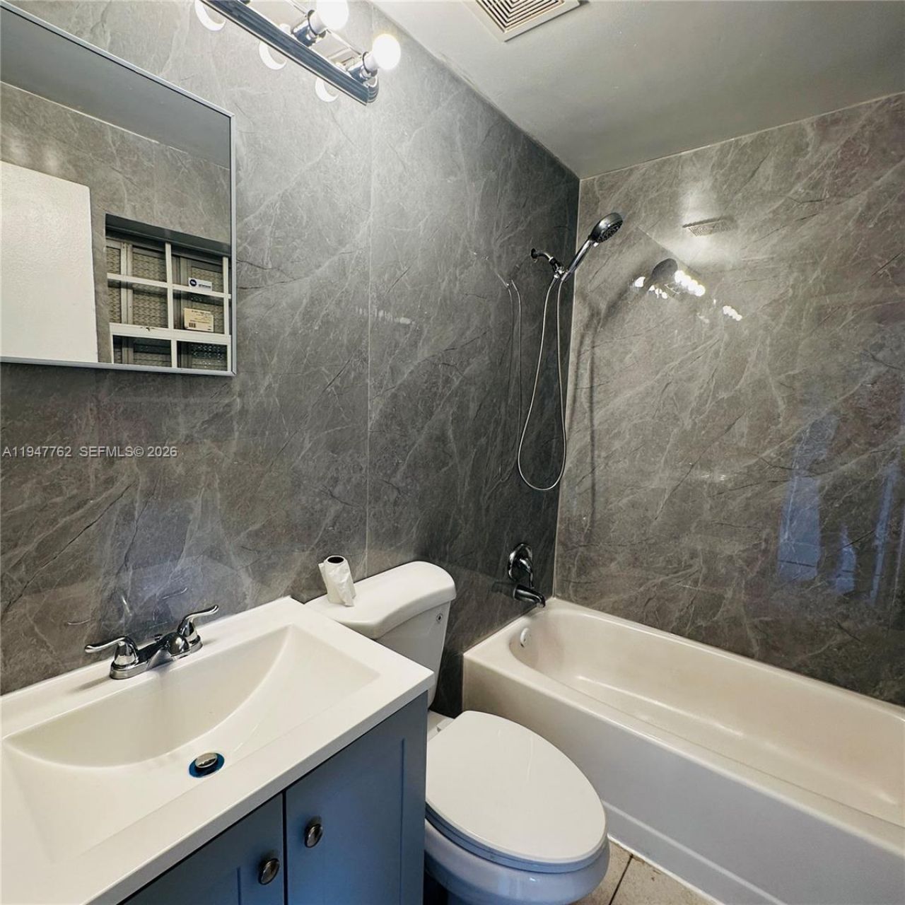 732 Moffett St, Unit 4A, Hallandale Beach, FL 33009 Photo