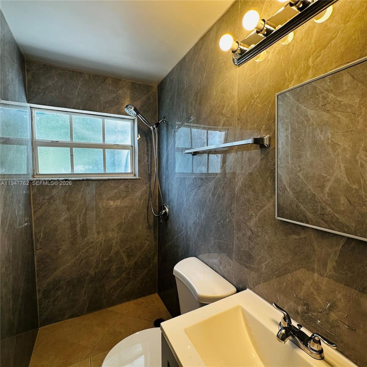 732 Moffett St, Unit 4A, Hallandale Beach, FL 33009 Photo