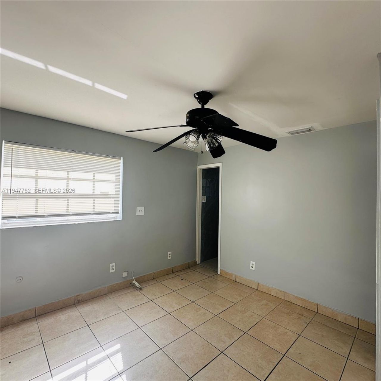 732 Moffett St, Unit 4A, Hallandale Beach, FL 33009 Photo