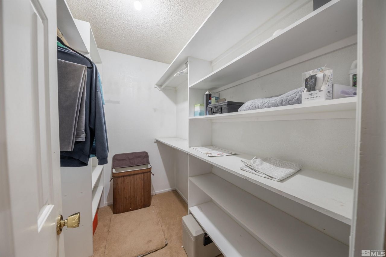 10880 Deodar Way, Reno, NV 89506 Photo