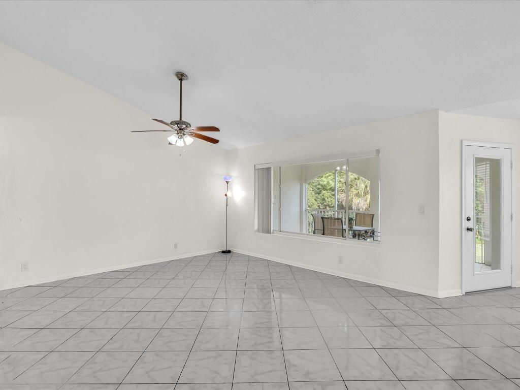 815 W Boynton Beach Boulevard, Unit 16-205, Boynton Beach, FL 33426 Photo